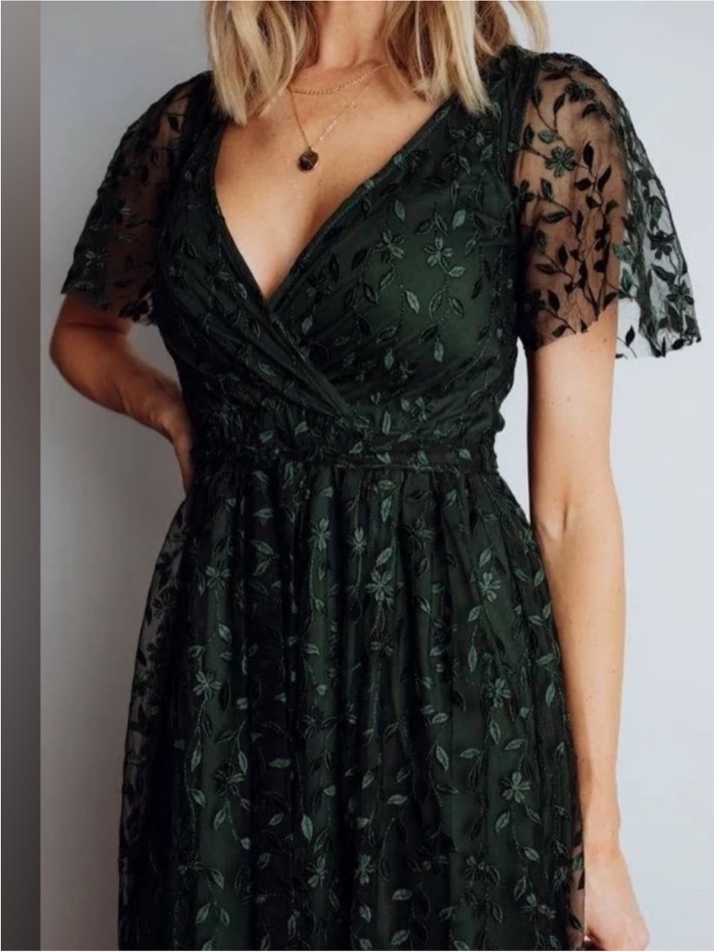 NWOT Baltic Born Marseille embossed Maxi dress Deep Green flutter sleeve Sz Med - Picture 3 of 11